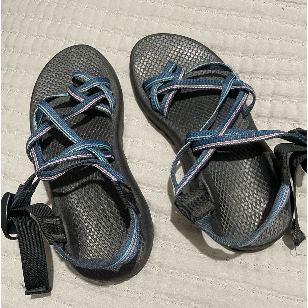 Chacos like new! Blue  size 6 women’s